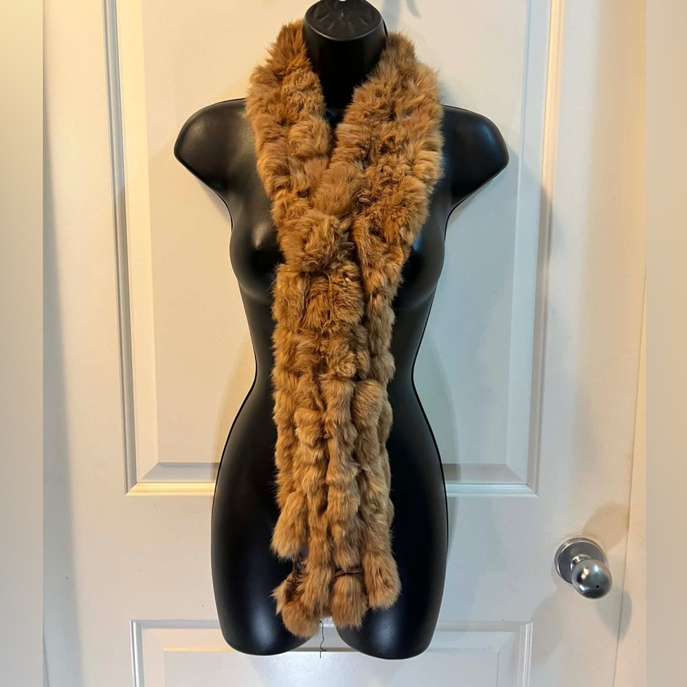SOLD!!! 100% Genuine Rabbit Fur Scarf – Soft Brown Knit Fur Pom Pom Winter Wrap - Picture 2 of 7